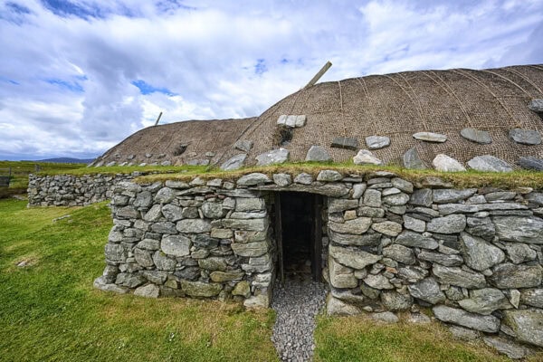Arnol Black House