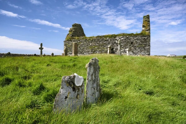 Kilnave Chapel and Cross