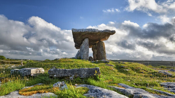 Poulnabrone Dolmen