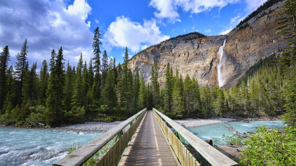 Takakkaw Falls